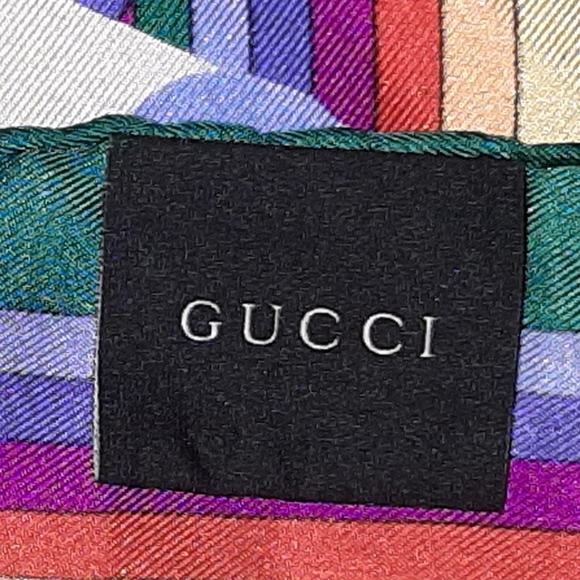 GUCCI Sareya Horse and Dream Print Silk Scarf 70cm - Picture 10 of 11